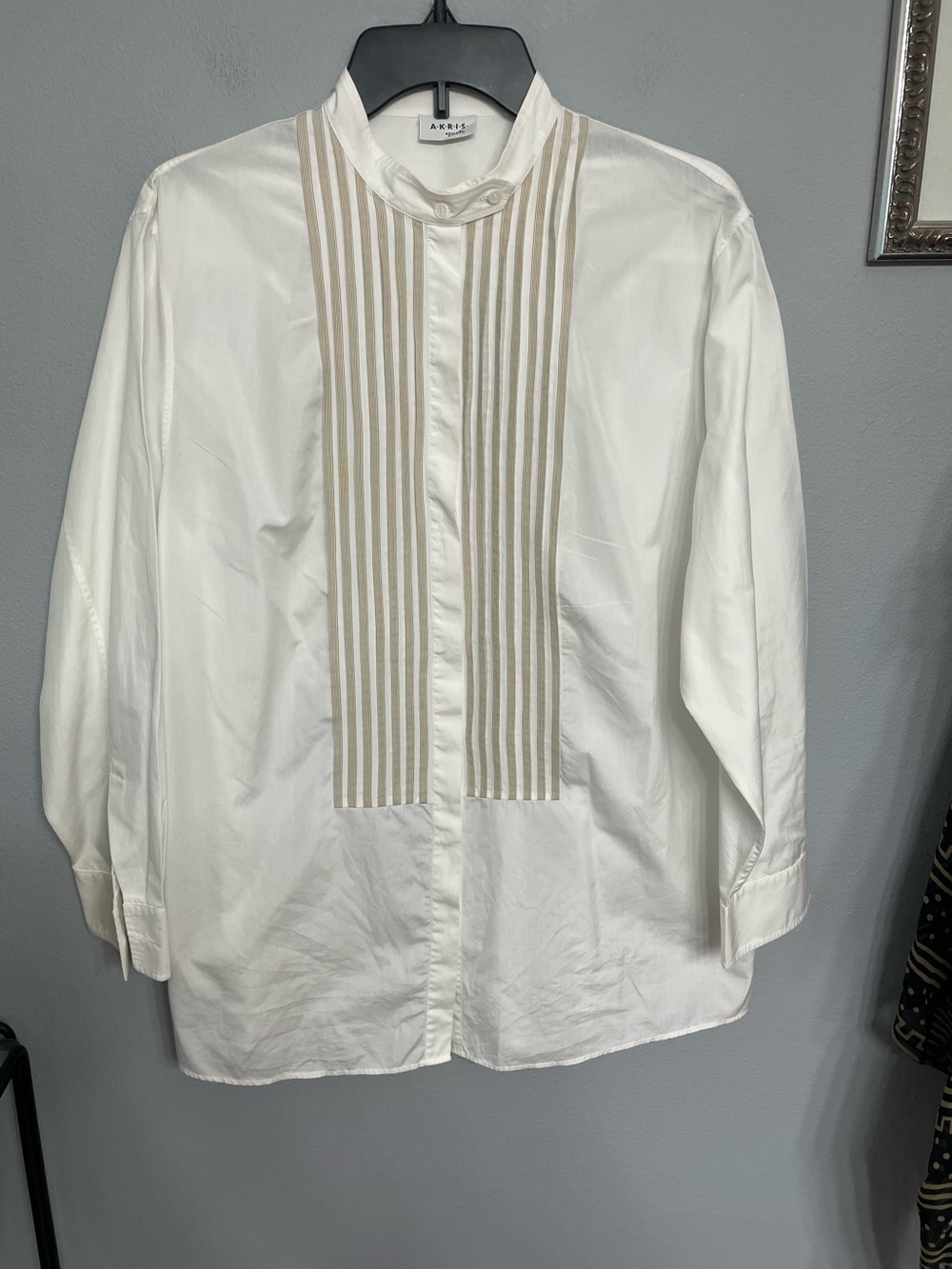 Akris Punto White Button-Down Shirt with Beige Pintuck Front